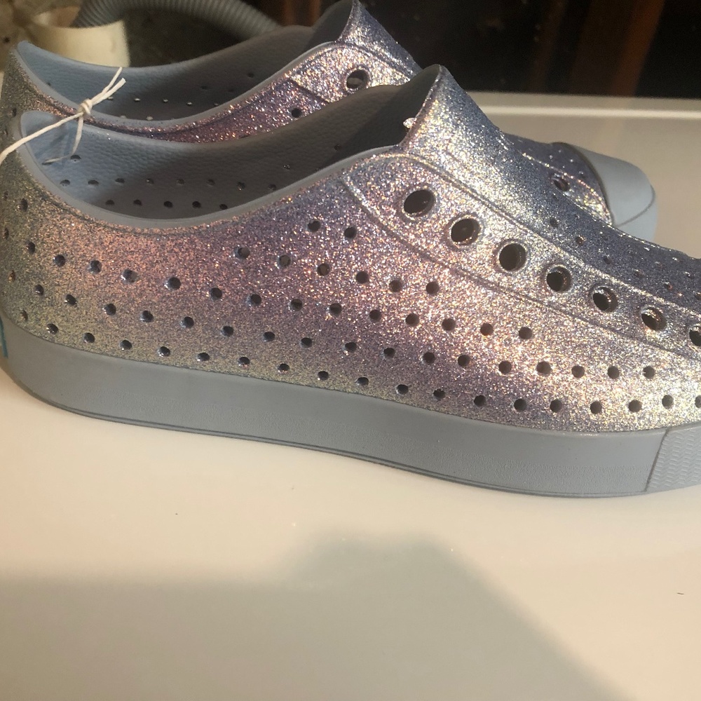 Brand new native shoes size 8